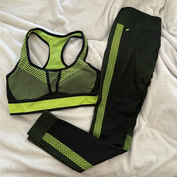 Fabletics matching green set, size medium - Picture 1 of 1